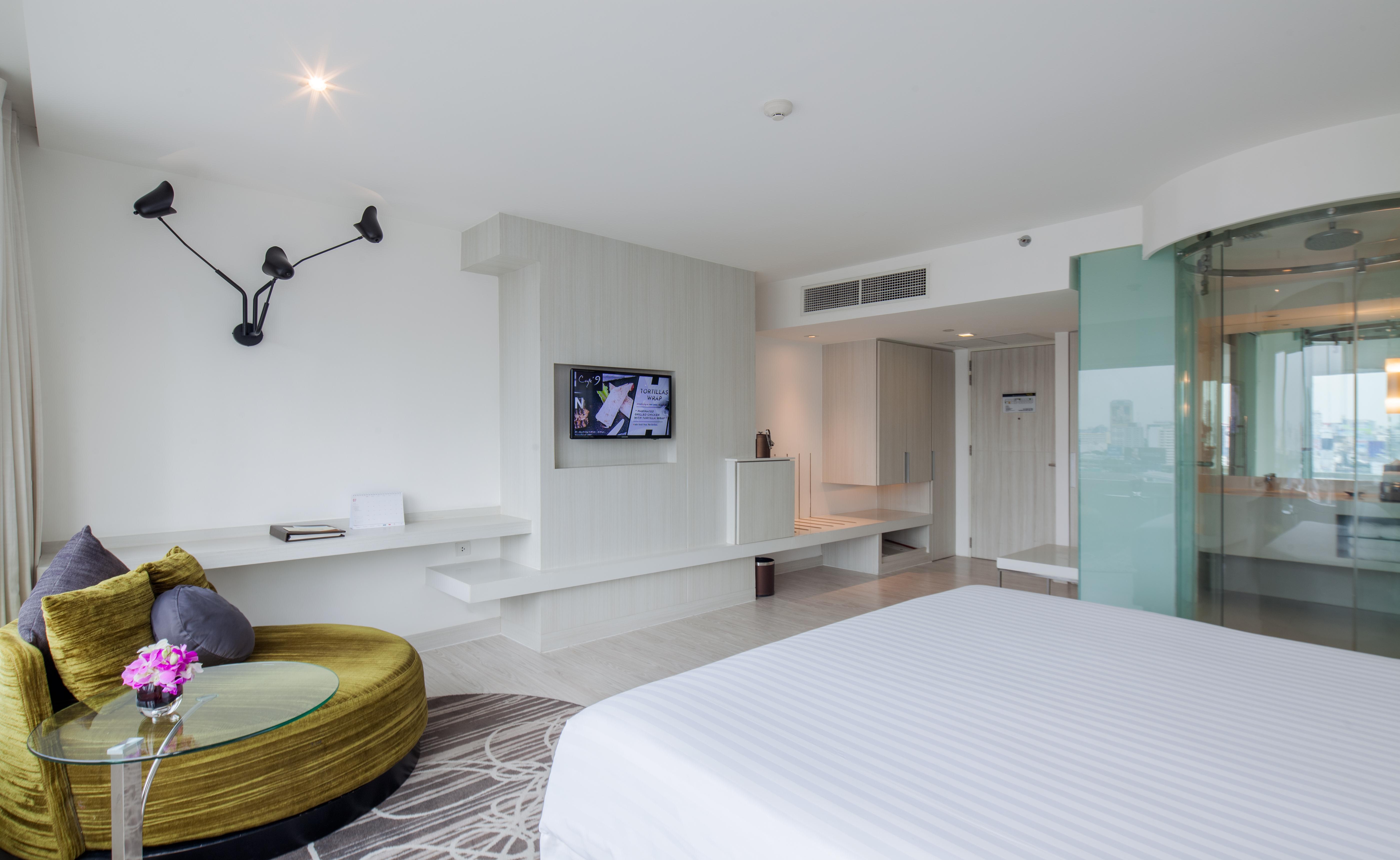 Centara Watergate Pavillion Hotel