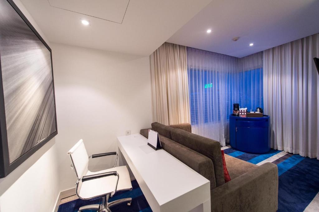 Centara Watergate Pavillion Hotel Bangkok
