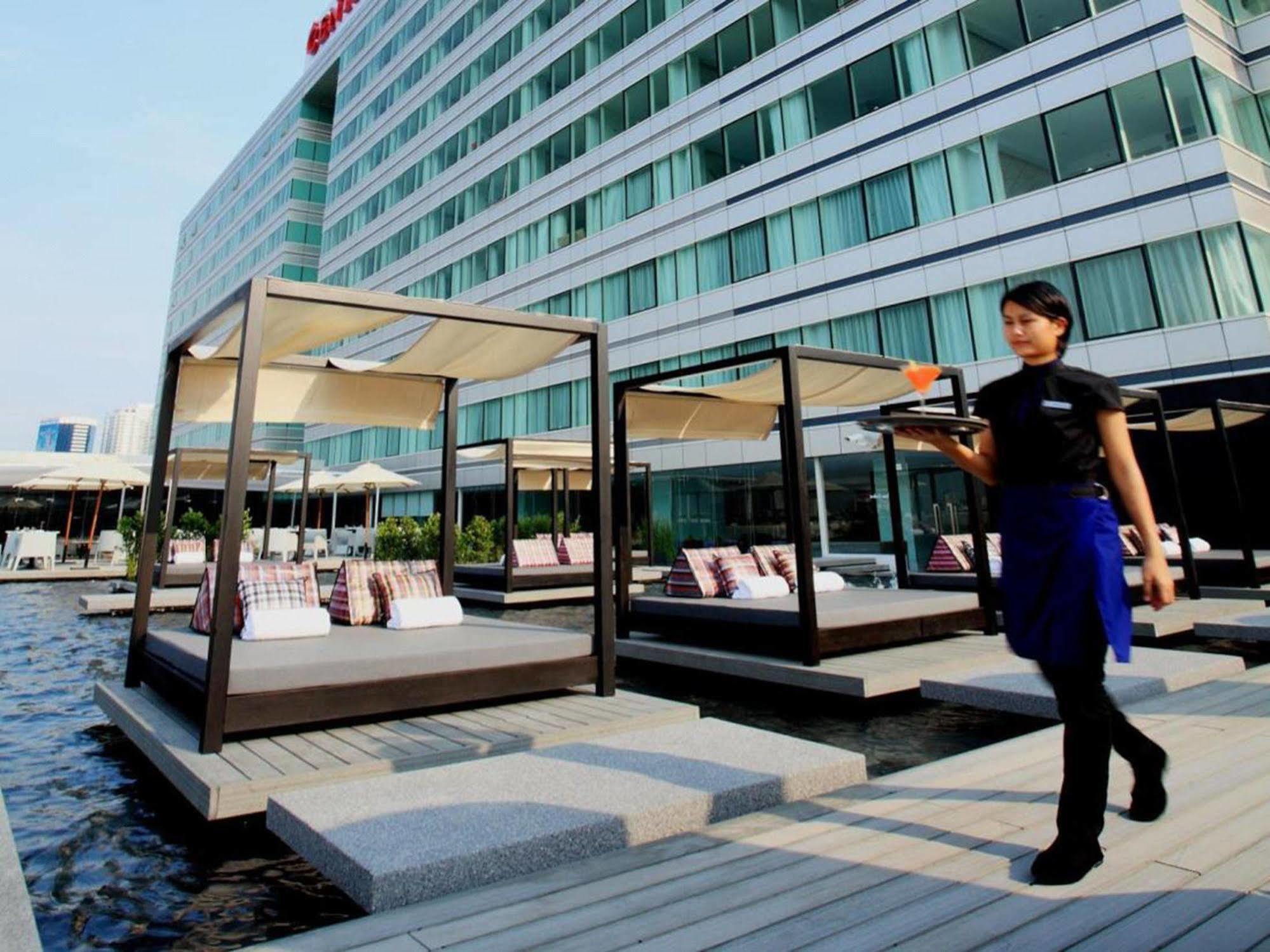 Centara Watergate Pavilion Отель